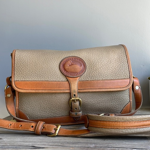 Dooney & Bourke Handbags - Vintage Dooney & Bourke Crossbody